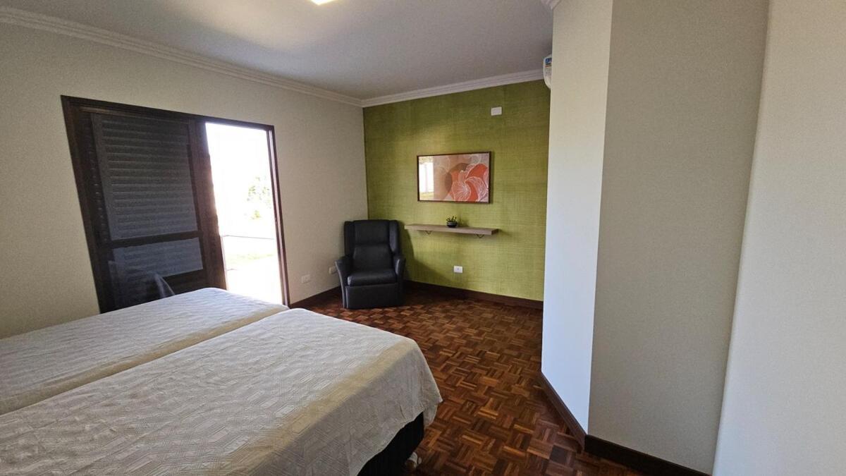 Excelente Casa Bem Localizada