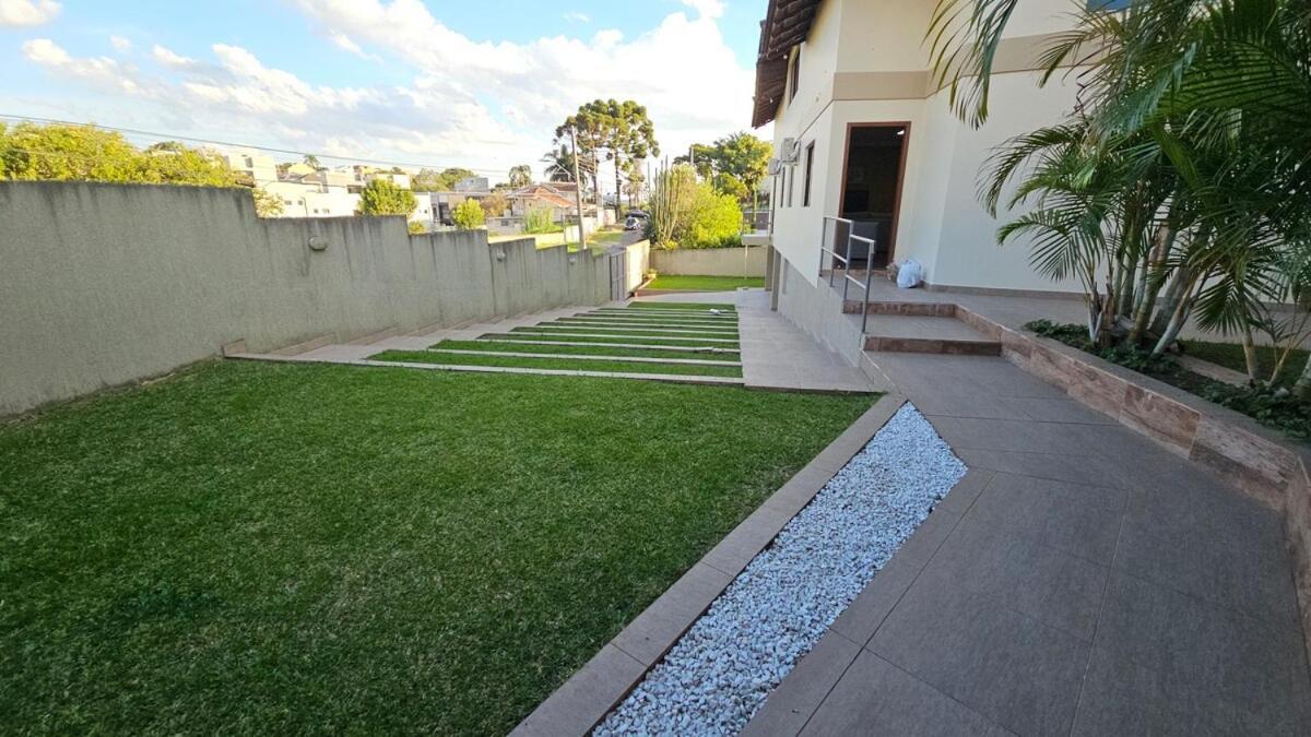 Excelente Casa Bem Localizada Curitiba