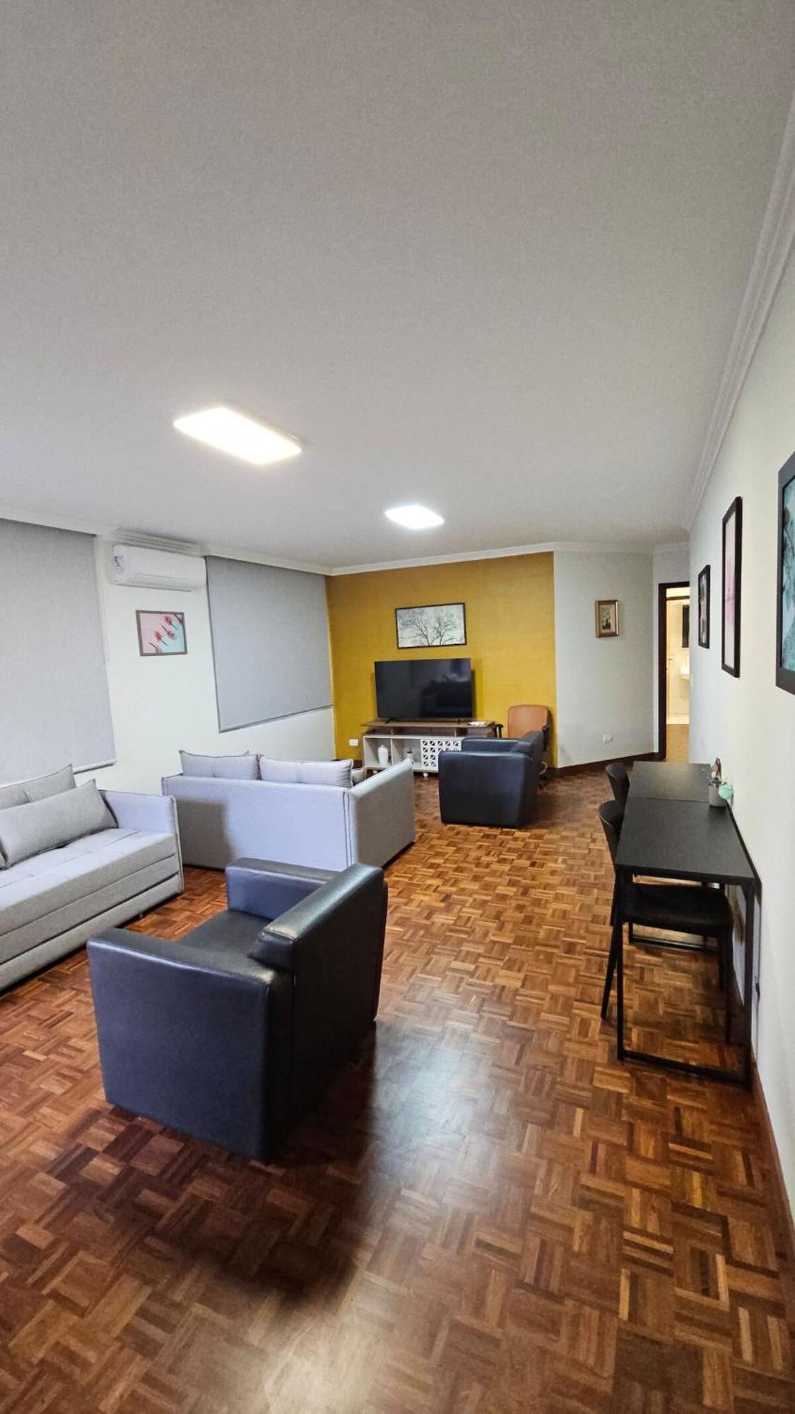 Excelente Casa Bem Localizada Curitiba